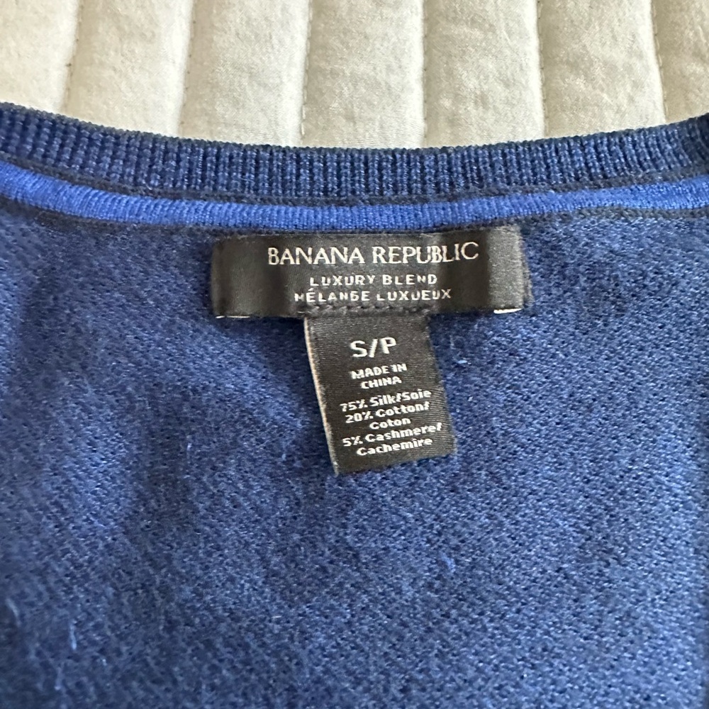Banana Republic Men’s V-Neck luxury collection sz S